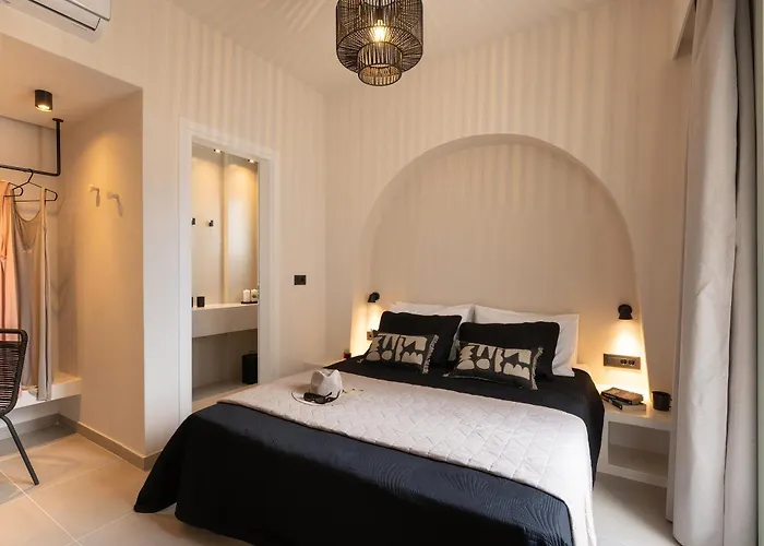 Sugarwhite Suites With Private Not Heated Pool